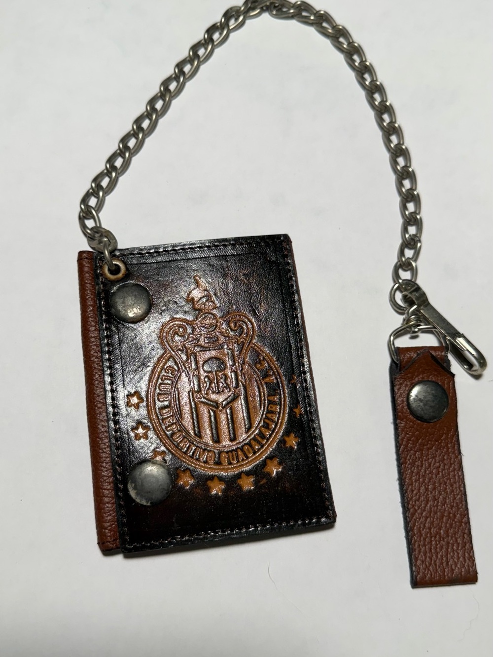 Brown Leather Chain Wallet Key Holder with Embossed Crest